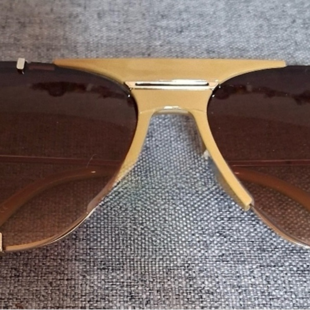 Free People Gold and Brown Aviator Sunglasses new - Picture 4 of 8
